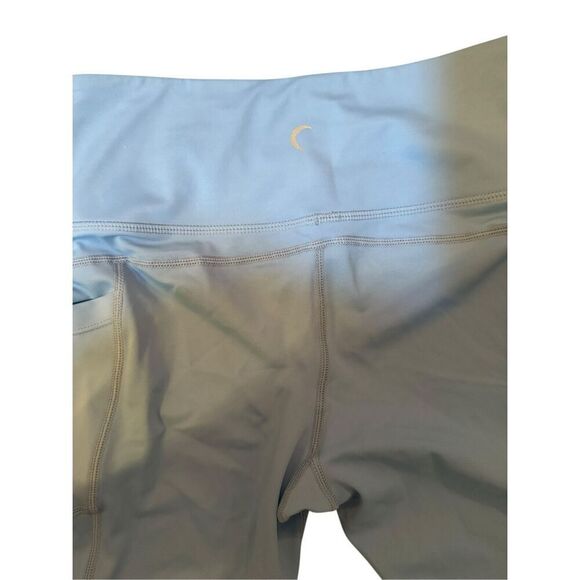 NWT Zyia Active Blue Steel Pocket Light n Tight Hi-rise Capris Sz M Athletic Pan - Picture 8 of 10